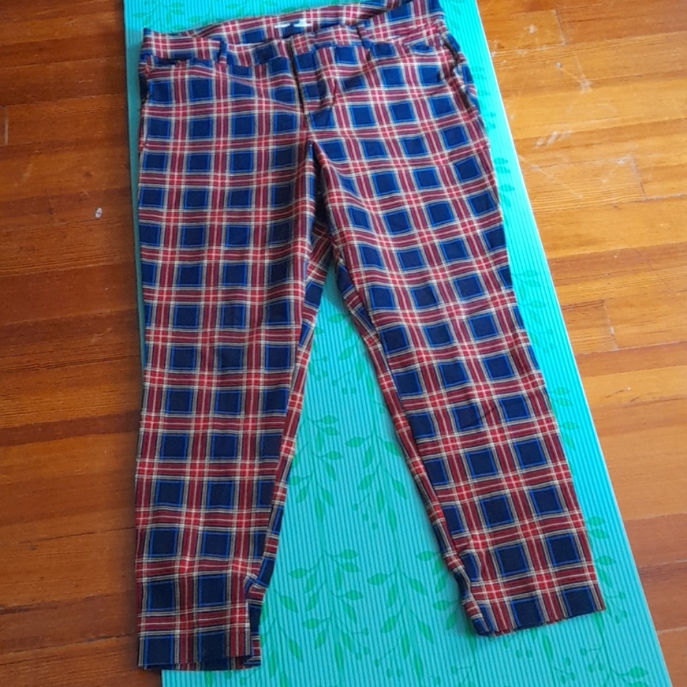 Old Navy Pixie High Rise Trousers, Size 18